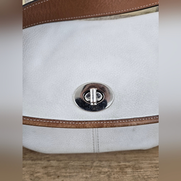 Coach Turn Lock Leather Bag - Picture 4 of 12